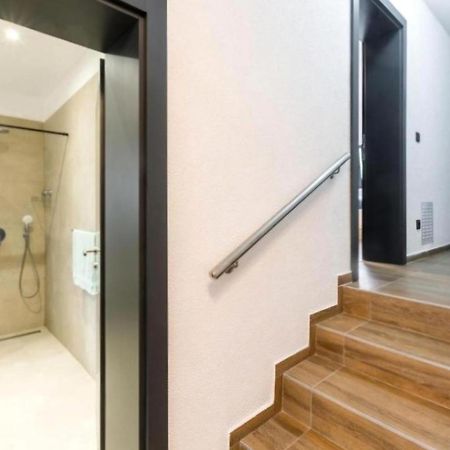 Betty Apartments Borik - Whole Ground Floor Rovigno Esterno foto