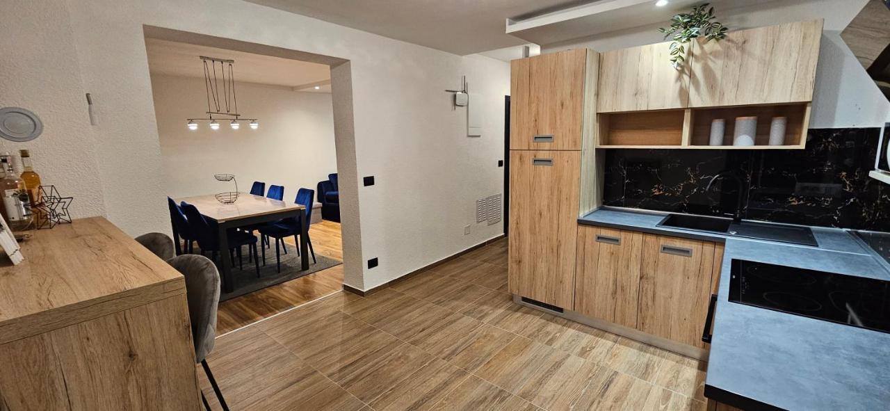 Betty Apartments Borik - Whole Ground Floor Rovigno Esterno foto