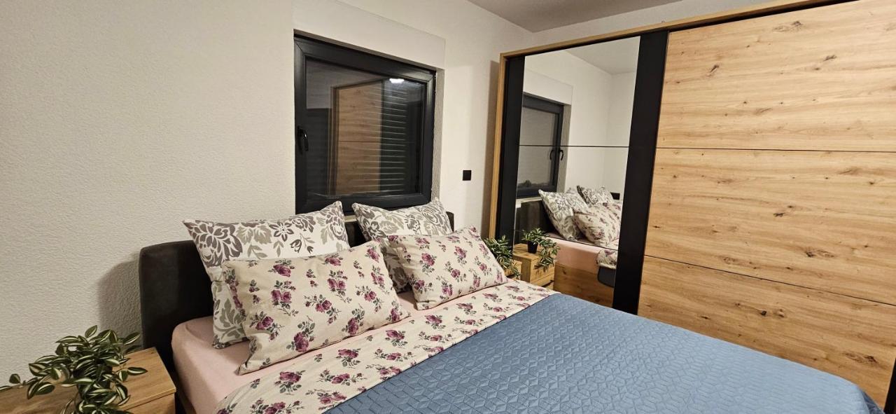 Betty Apartments Borik - Whole Ground Floor Rovigno Esterno foto