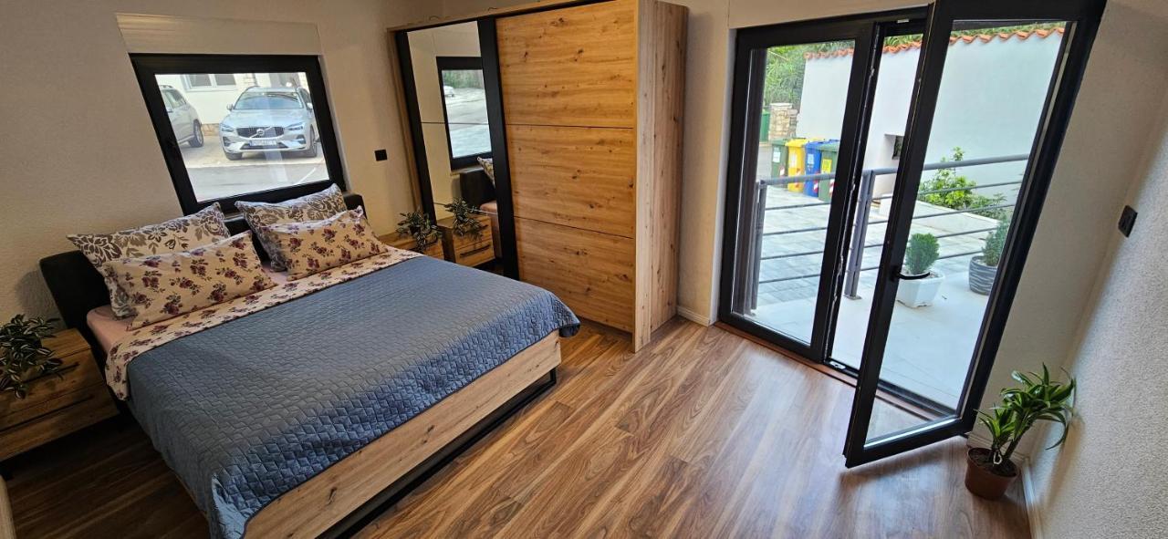 Betty Apartments Borik - Whole Ground Floor Rovigno Esterno foto