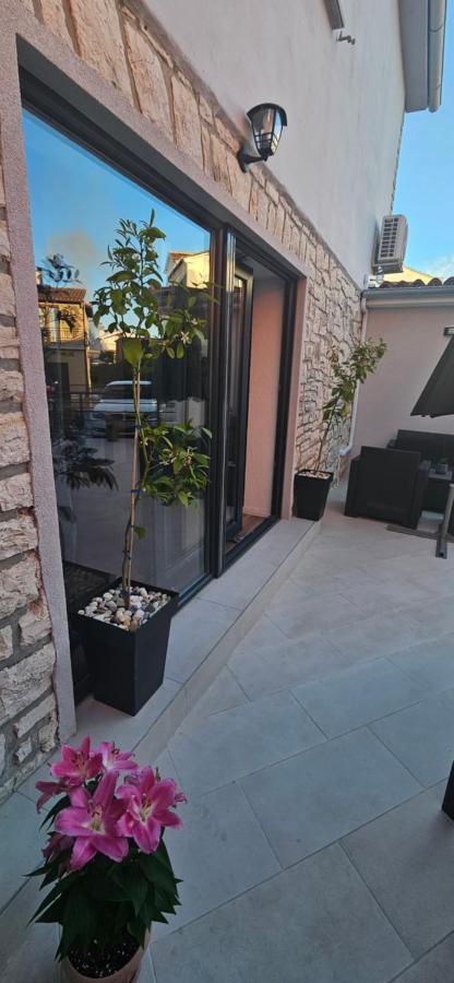 Betty Apartments Borik - Whole Ground Floor Rovigno Esterno foto